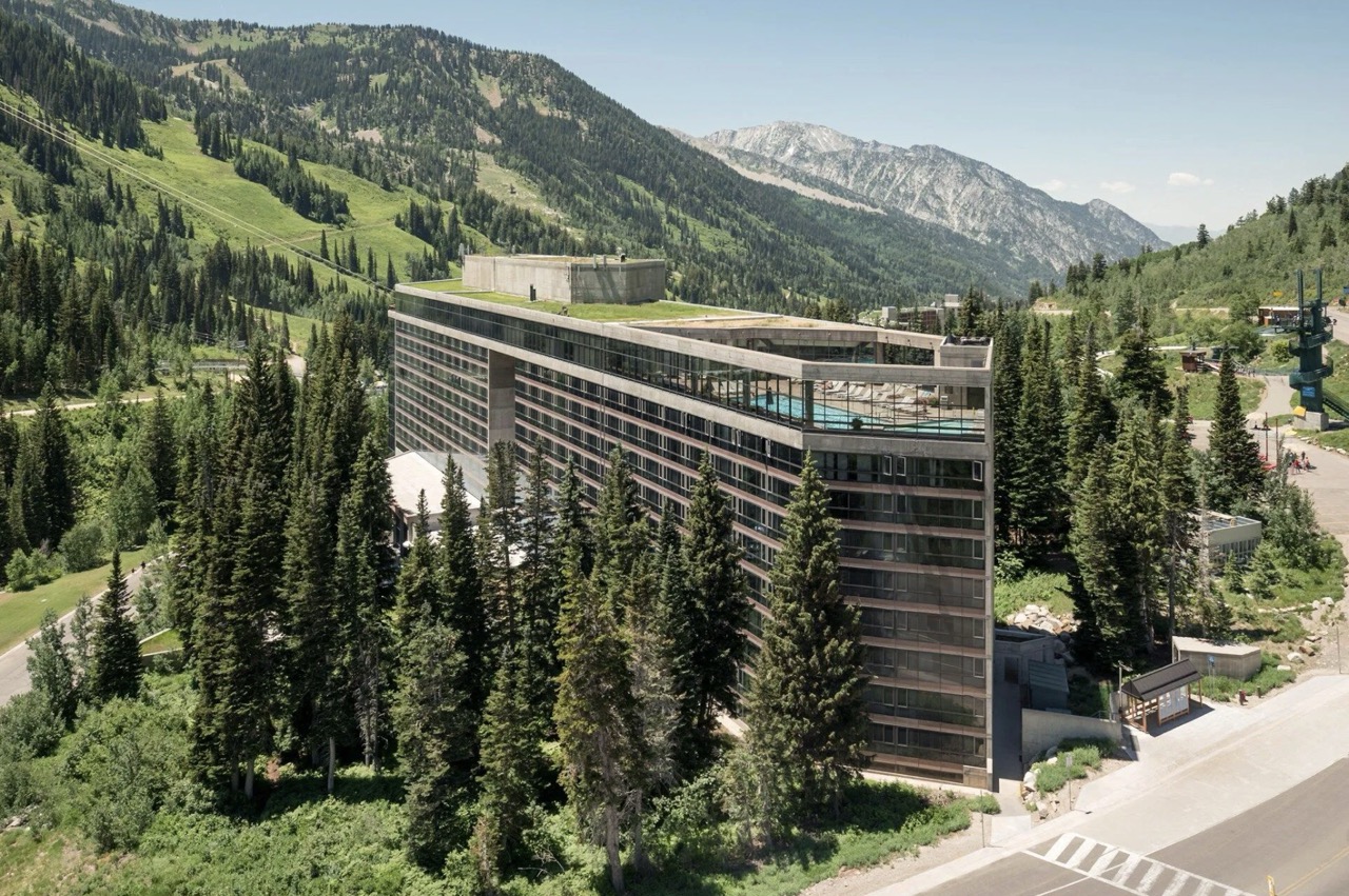 The Cliff Club