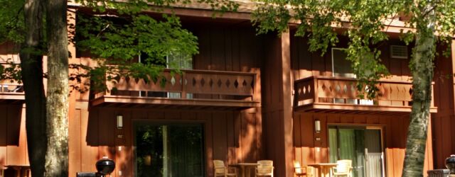 Lake Forest Resort and Club