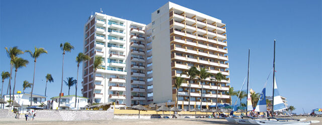 Las Flores Beach Resort