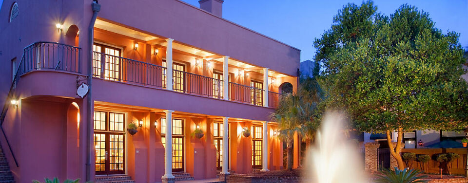 Lodge Alley Inn