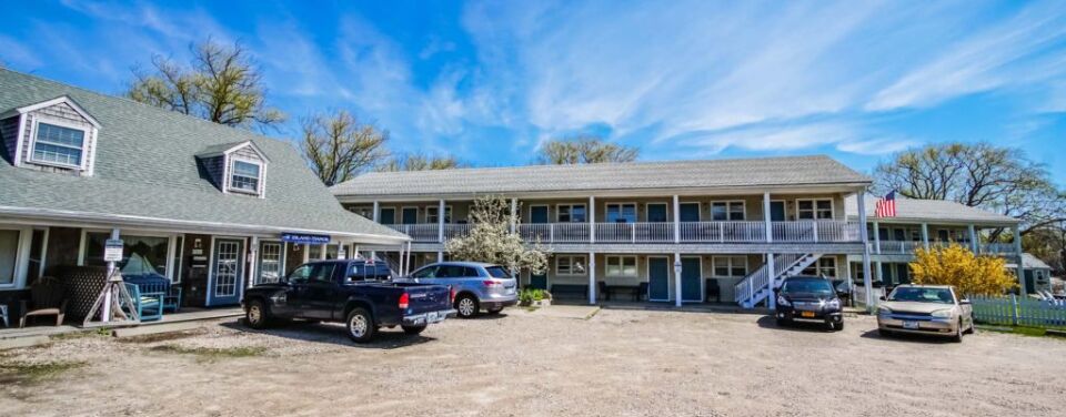 Island Manor Resort