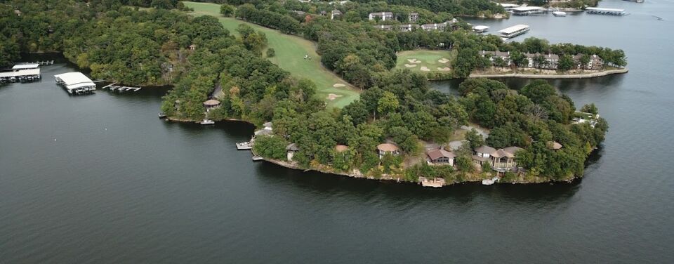 Treetop Condominiums at Four Seasons, USA