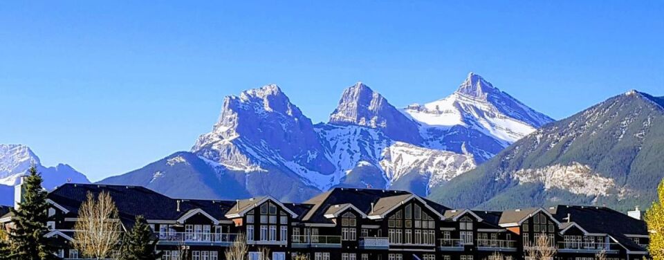 Sunset Resorts - Canmore