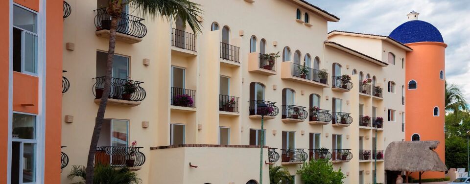 Flamingo Vallarta Hotel & Marina