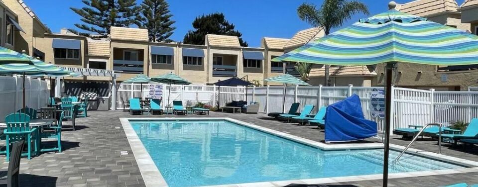 Sand Pebbles Resort