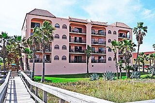 Las Olas Beach Club of Cocoa Beach