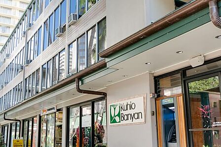 Kuhio Banyan Club