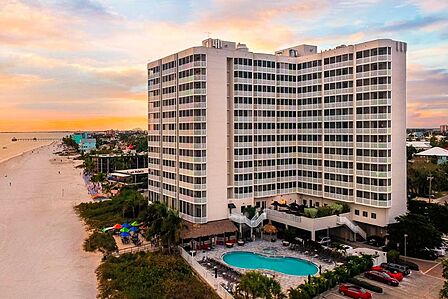 DiamondHead Beach Resort