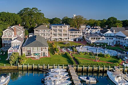 The Harborside Inn