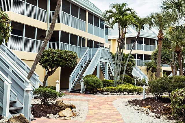 Tortuga Beach Club