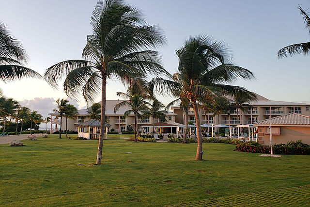 Grand Caymanian Resort