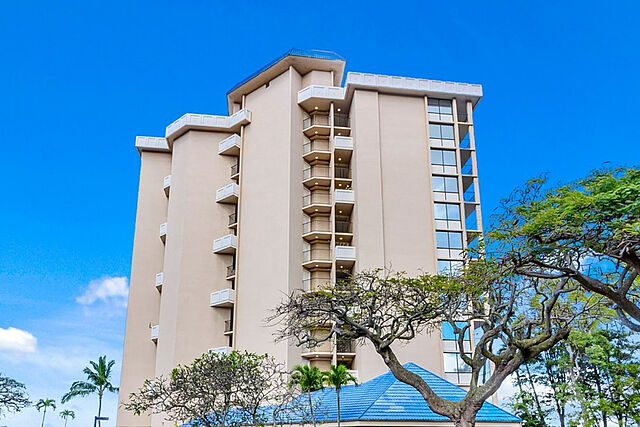 Kahana Beach Resort