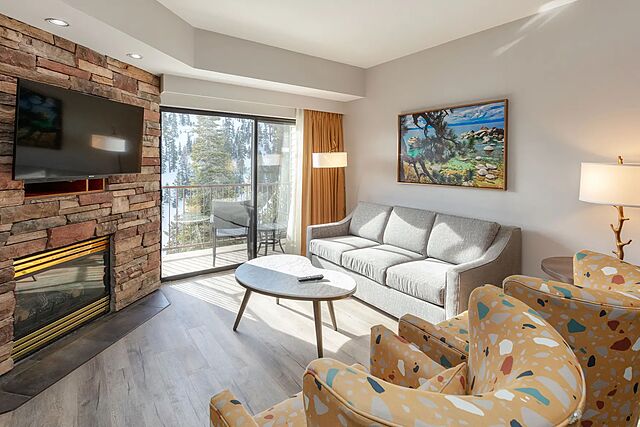 Sample Ridge Pointe living area