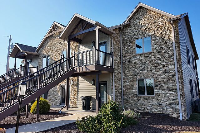 Eagle Rock Resort - Slopeside Condos