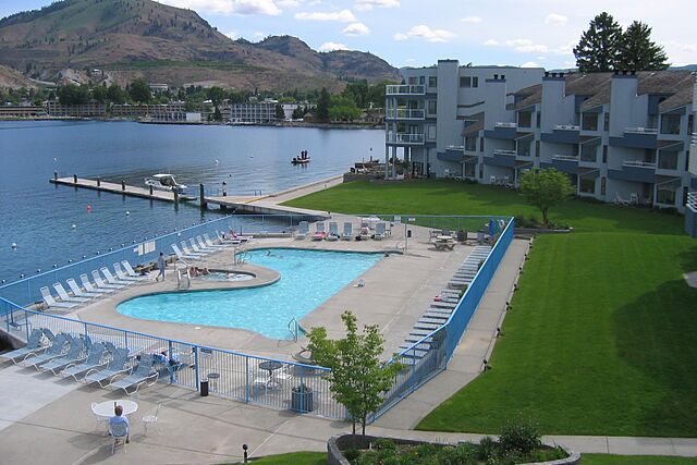 Peterson's Waterfront Resort
