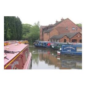 Canal Boat Club At Worcester Marina