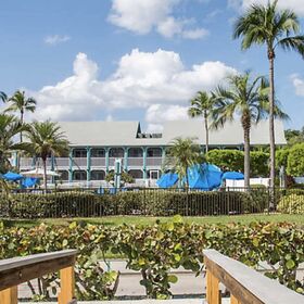 Surfrider Beach Club
