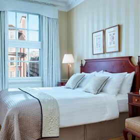 47 Park Street Bedroom