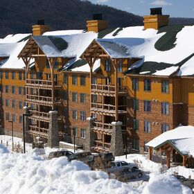 Hope Lake Lodge & Indoor Water Park
