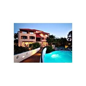 Club at Pestana Village