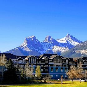 Sunset Resorts - Canmore