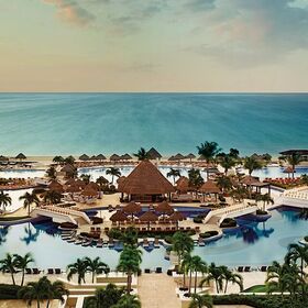 Sunrise at Moon Palace