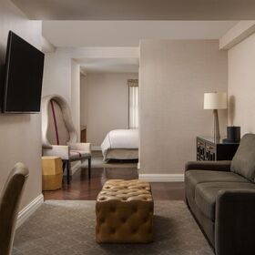 Suite Second Angle