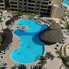 Pool & Oceanview