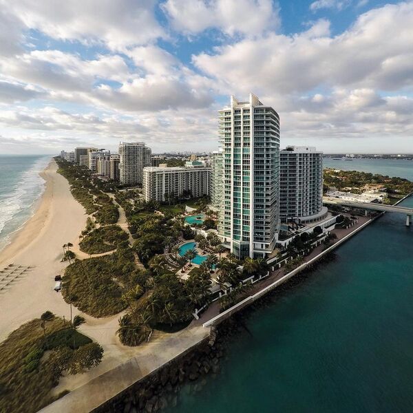 Ritz-Carlton Club resort photo