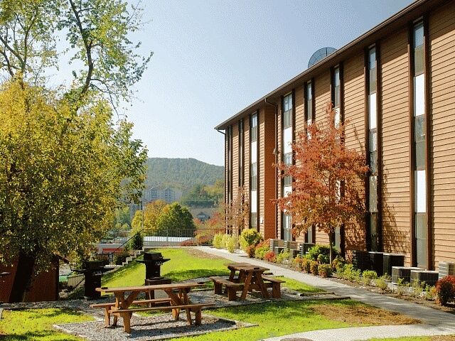 Oakmont Resort