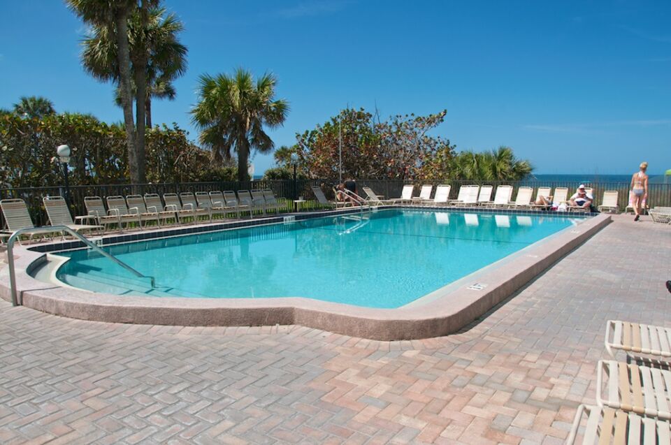 Camaron Cove Resort