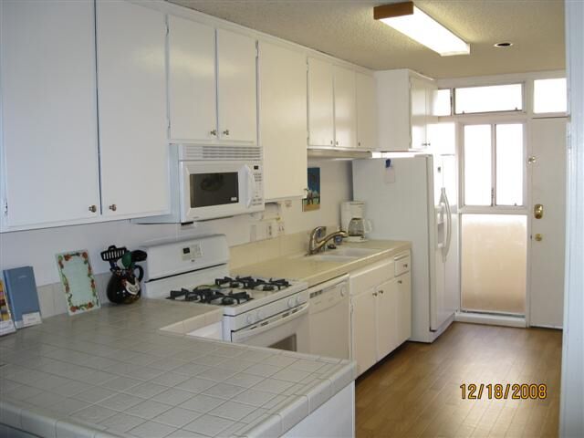Top of the Beach Condominiums - Kitchen
