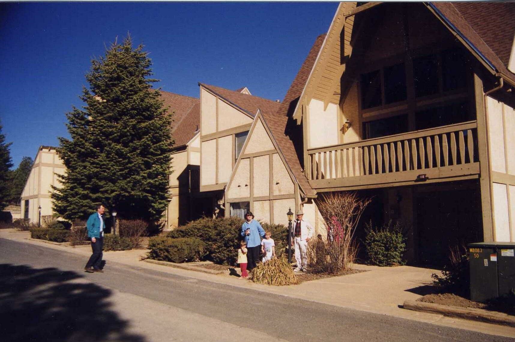 Innsbrook Village RedWeek