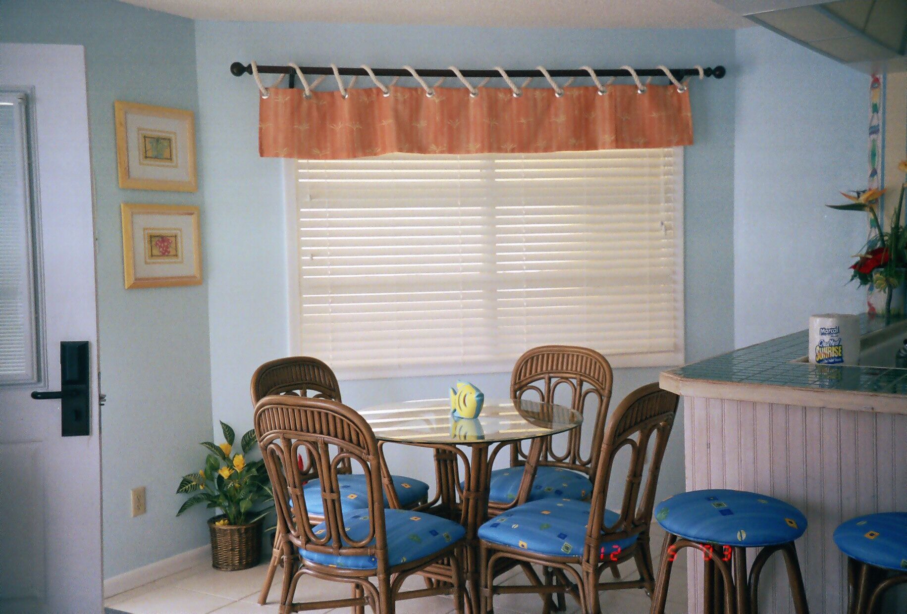 Ocean Sands Beach Club - Unit Dining Area