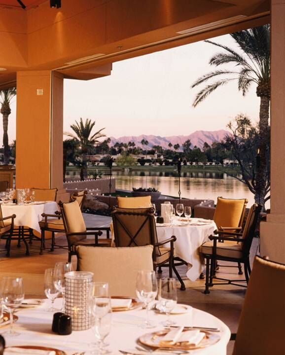 The Shores Villas at the Millennium Resort - Restaurant