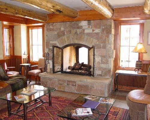 Luxurious lodging accomodations 