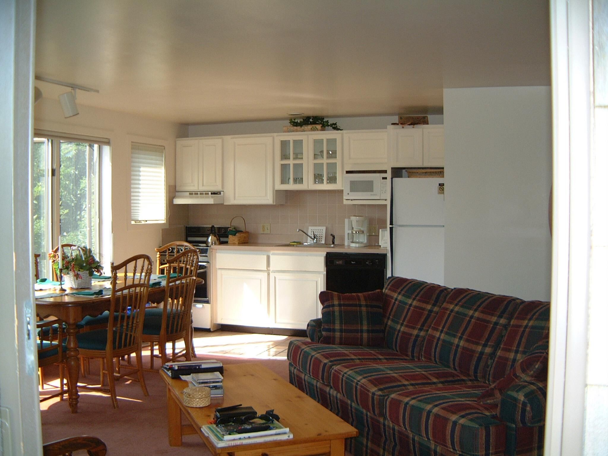 Harbor Hill - kitchen