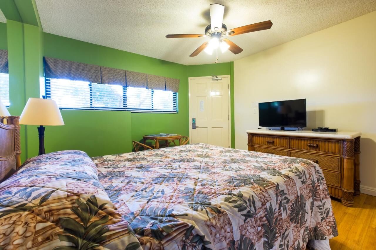 Kahana Falls | RedWeek