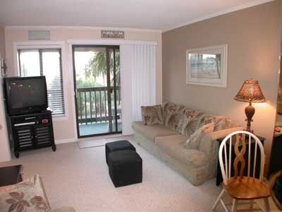 Adventure Inn Beach & Golf Club - living room