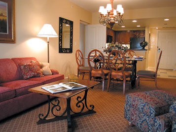 Hilton Grand Vacations Club on International Drive - Unit Living and Dining Areas