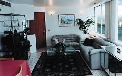 ResortQuest Pacific Monarch - Unit Living Area