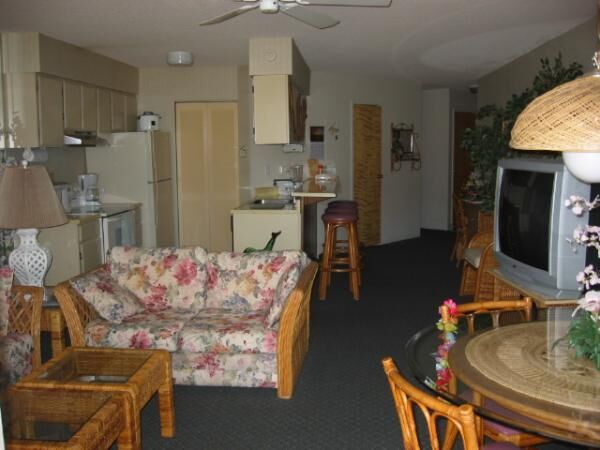 Maui Sunset - Unit Living Area