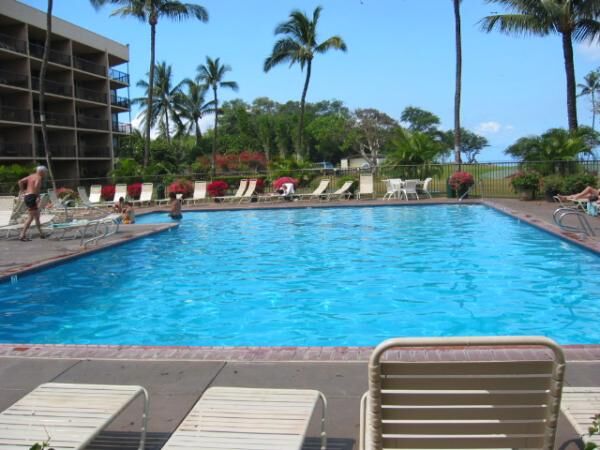 Maui Sunset - Pool