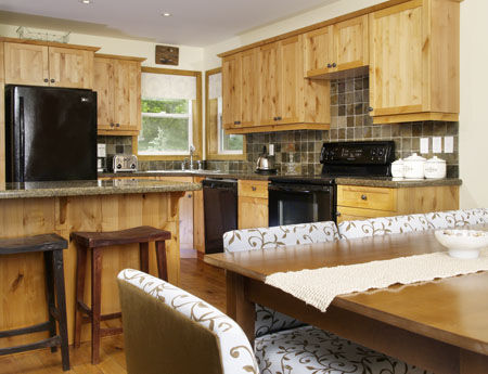 Inaski Shores - Unit Dining Area