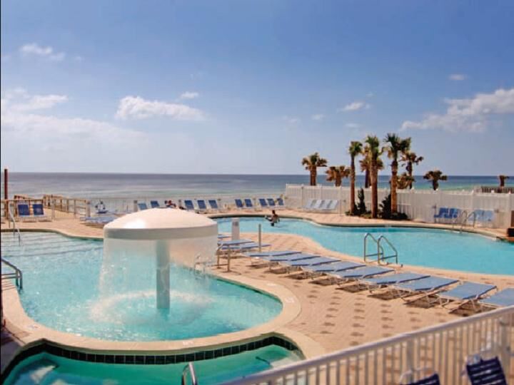 Majestic Beach Towers - Pool