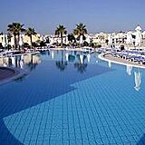 Eden Bay Resort & Diamond Suites on Malta — Outdoor Pool
