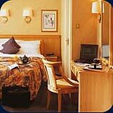 Berjaya Eden Park Hotel England — Room at the