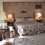 Newport Inntowne — Bedroom at