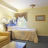 Bluegreen Patrick Henry Square — studio view bed/living