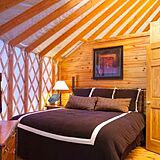 Bluegreen Shenandoah Crossing — Yurt Bedroom